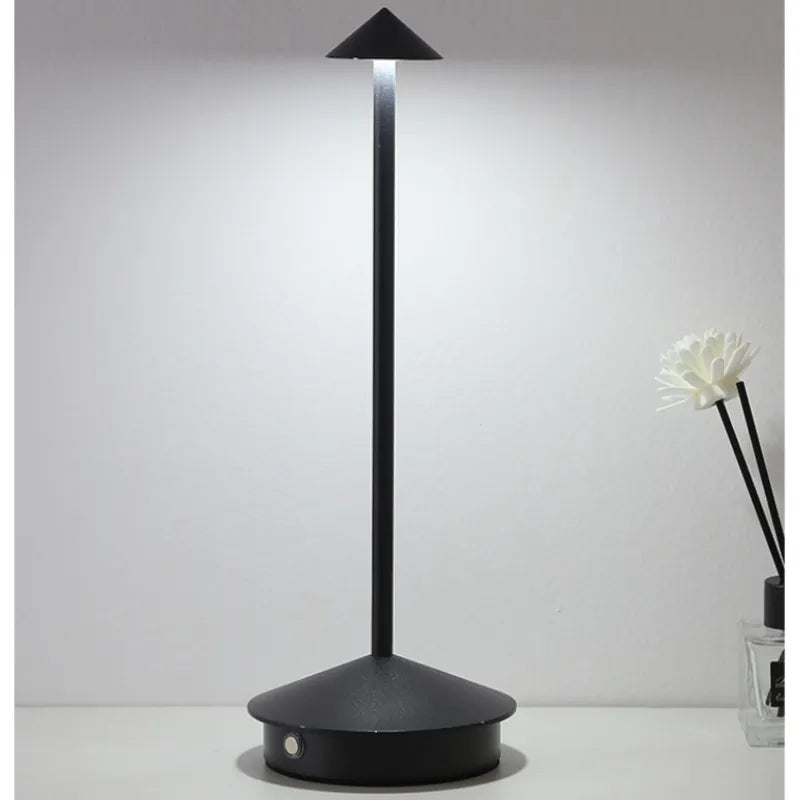 Glownerhome, lampara minimalista para mesa o cuarto estilo europeo